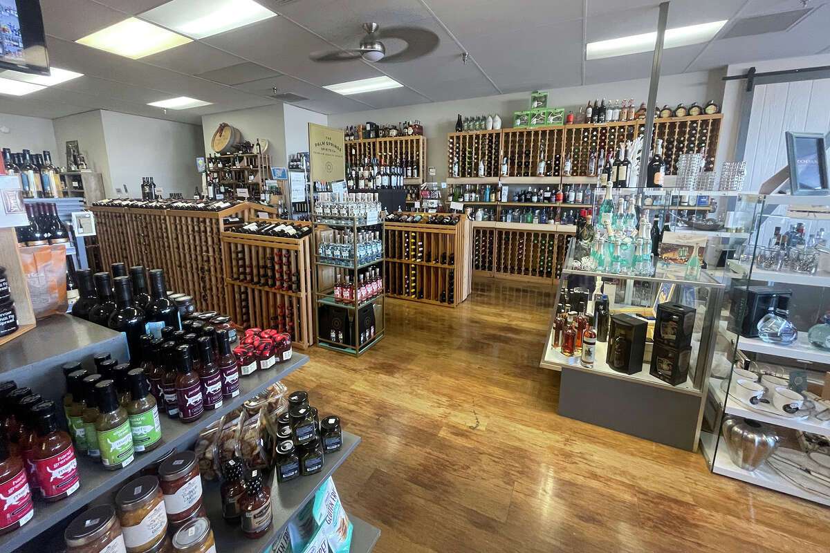 Catch a 'flight' inside this Palm Springs wine store's secret bar