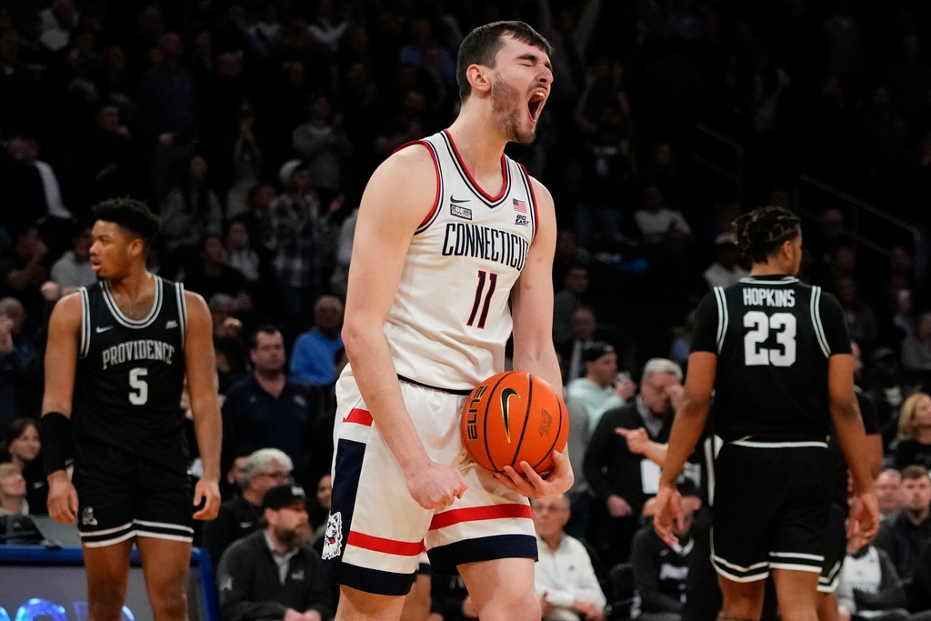 UConn men's basketball healthy, hungry entering Providence bout
