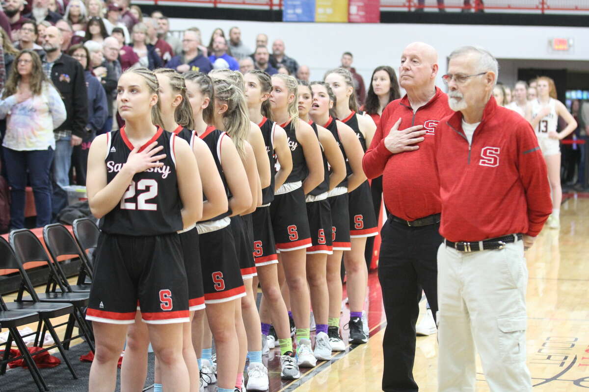 Sandusky basketball wins first regional over Cass City since 1999