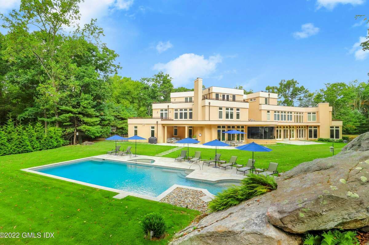 Built in 1995, a contemporary house on 1046 Lake Avenue in Greenwich has hit the market for $5.85 million. 