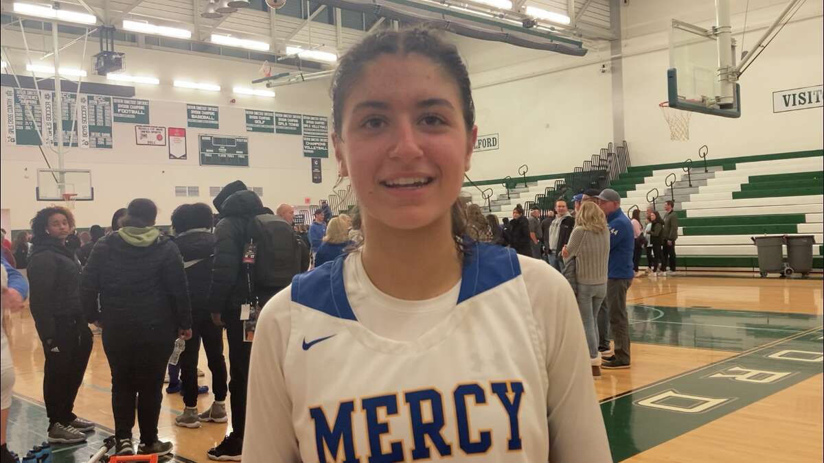 Mercy's  Ava Giansiracusa scored a game-high 17 points to lead the Tigers over Hand Friday night at Guilford High School in the CIAC Class MM semfinals.