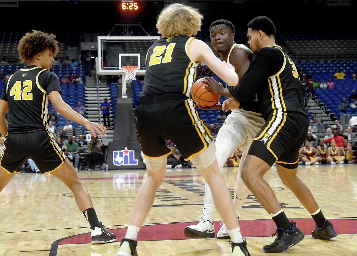 Beaumont United takes on Brennan in the 6A state semi final at the Alamodome Friday. Photo made Friday, March 10, 2023 Kim Brent/Beaumont Enterprise