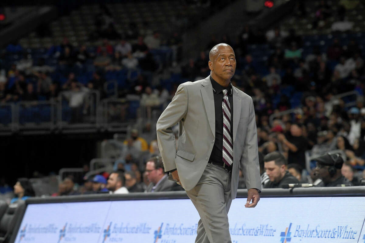 Coach David Green reacts as Beaumont United takes on Brennan in the 6A state semi final at the Alamodome Friday. Photo made Friday, March 10, 2023 Kim Brent/Beaumont Enterprise