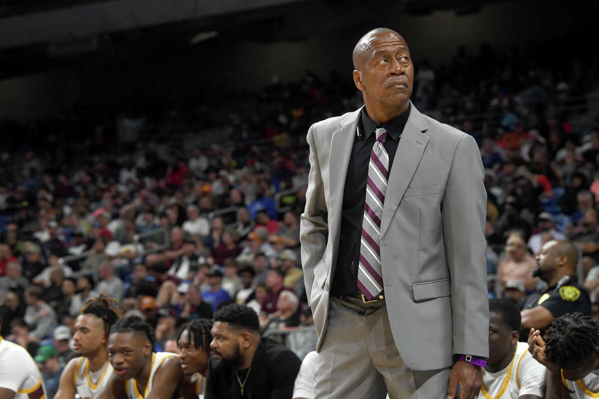 Coach David Green reacts as Beaumont United takes on Brennan in the 6A state semi final at the Alamodome Friday. Photo made Friday, March 10, 2023 Kim Brent/Beaumont Enterprise