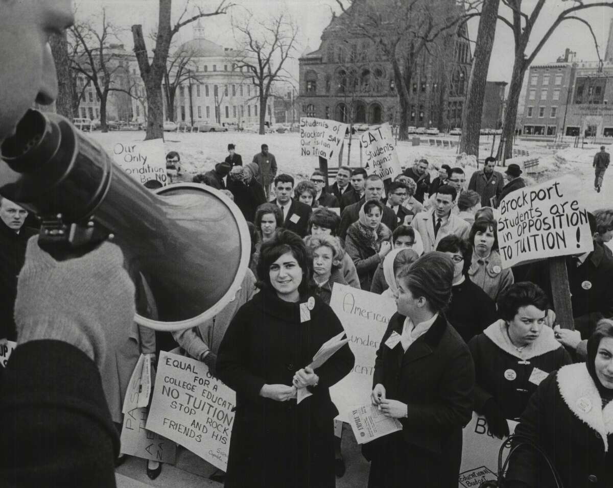 Students protest tuition hikes at the Capitol in Albany, March 1963. 