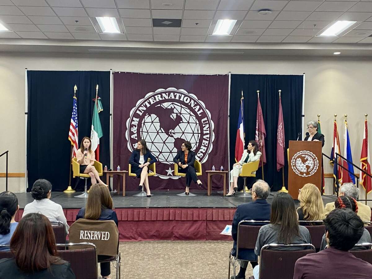The TAMIU Office of Global Inititatives/Binational Center hosted a Panel Discussion with women leaders in observance and celebration of International Women’s Day on Wednesday, March 8, 2023.