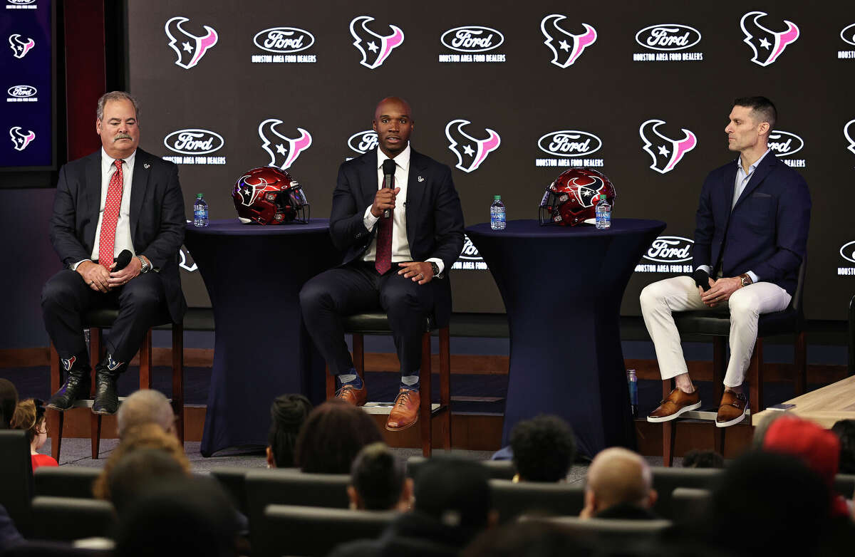 DeMeco Ryans (2nd L) is introduced as the Houston Texans head coach as Chairman and CEO Cal McNair (L) and general manager Nick Caserio look on at NRG Stadium on February 02, 2023 in Houston.