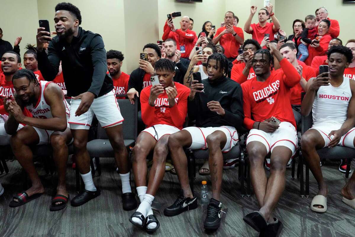 Houston Cougars players react after they were selected as the No. 1 seed in the Midwest Region of the NCAA Men’s Basketball Tournament on Sunday, March 12, 2023, in Fort Worth.