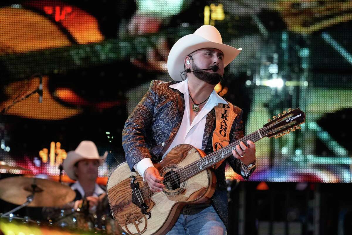 La Fiera de Ojinaga draws 71K to Go Tejano Day at Houston Rodeo