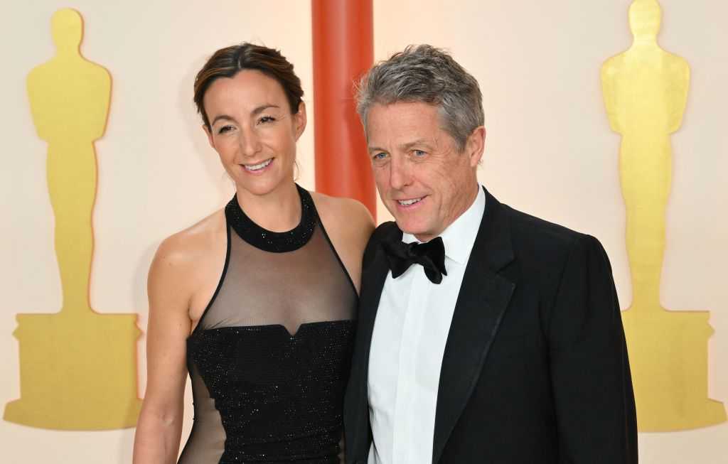 Here's why everyone is talking about Hugh Grant's Oscars red carpet ...