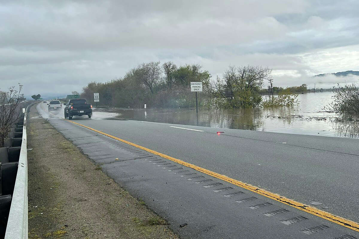 Parts of Salinas Valley covered in water as river floods - laacib