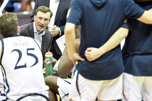 How can UConn beat Iona? Quinnipiac's Baker Dunleavy knows