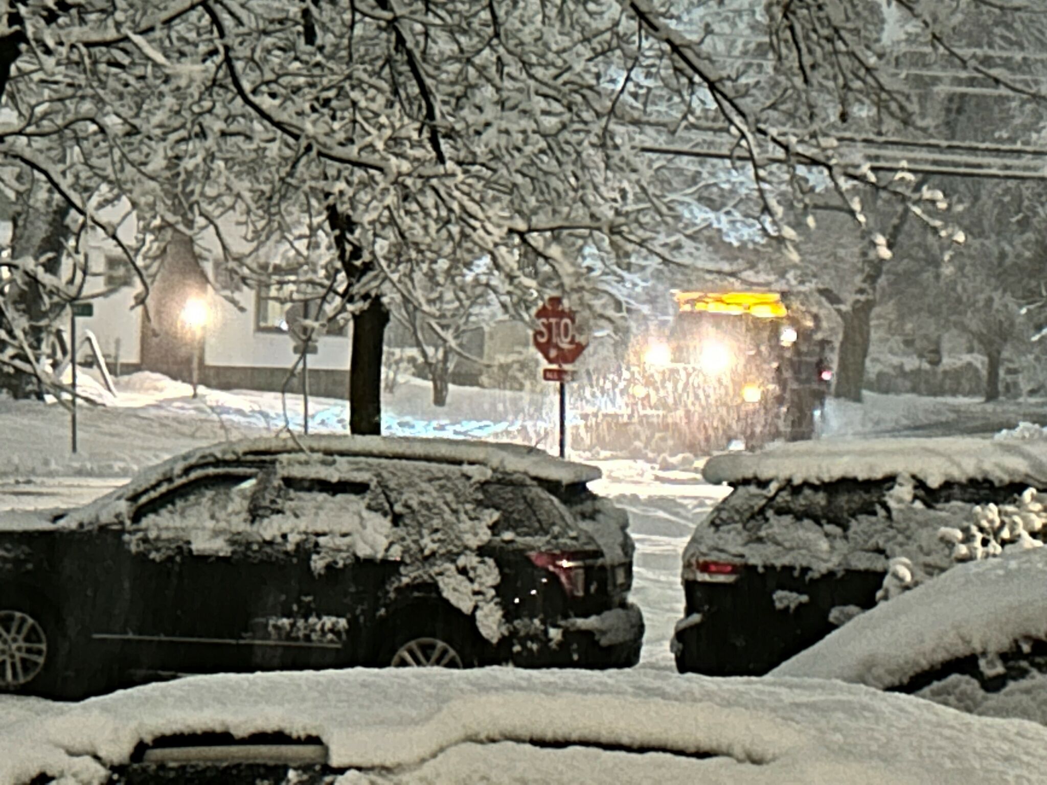 Weather service: Snow squalls could disrupt Monday afternoon drive