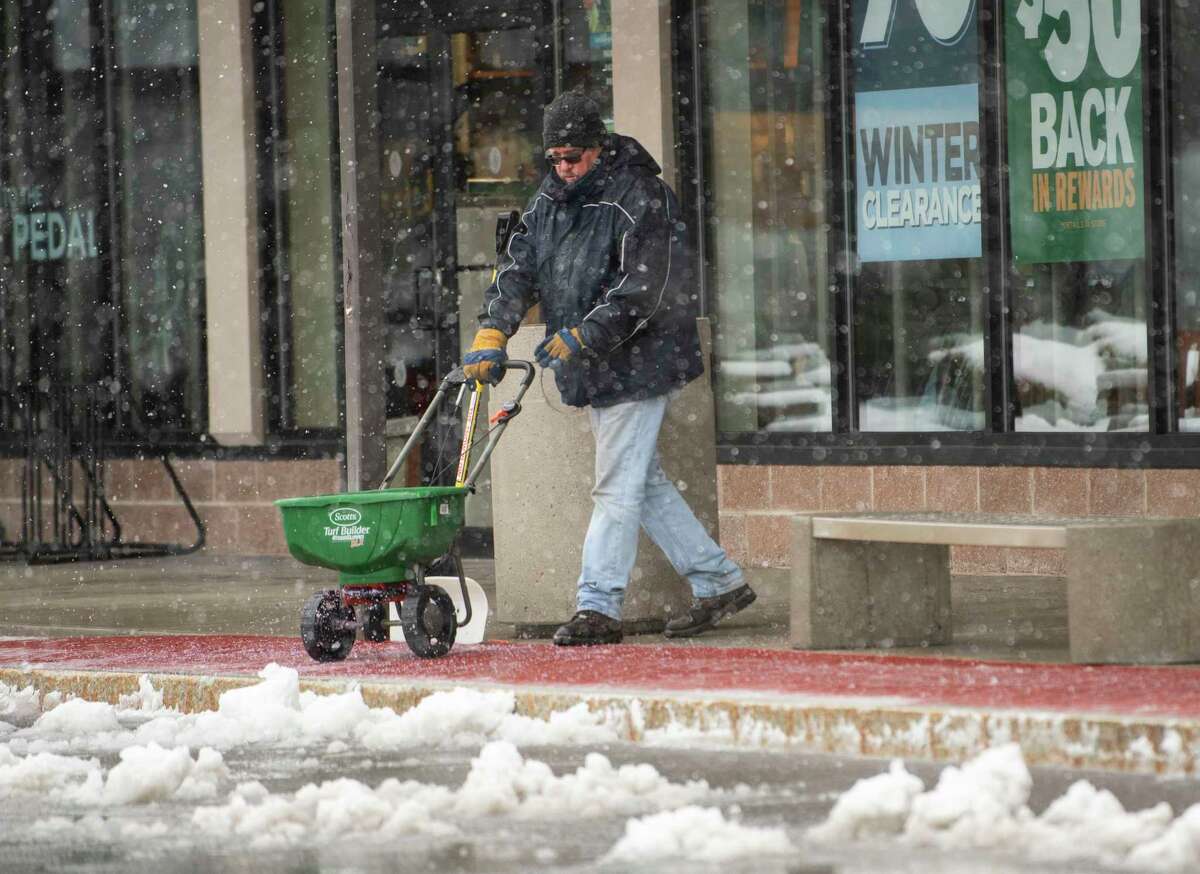 Cyclone brings outages, perilous driving to upstate, Northeast