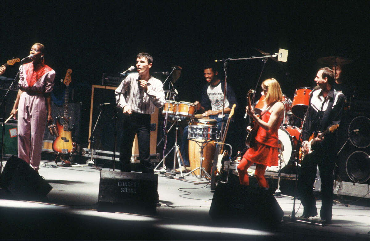 Talking Heads Reunite Backstage At New Haven Concert