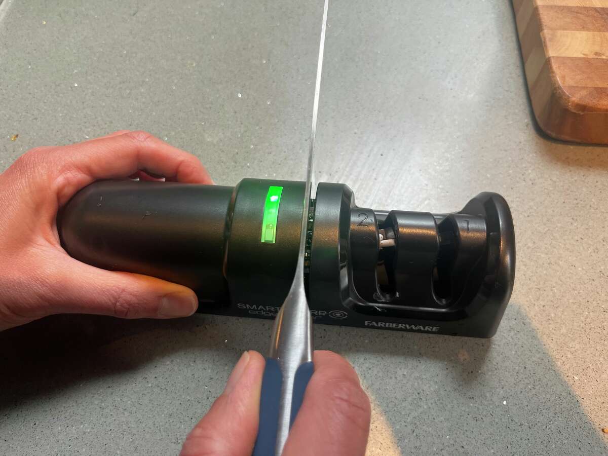 Farberware Knife Sharpener review A smart kitchen tool for home chefs