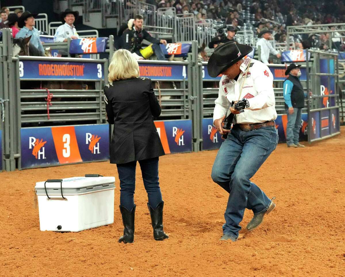 Driven Shad Ryan Mayfield wins Super Series V, eyes RodeoHouston title