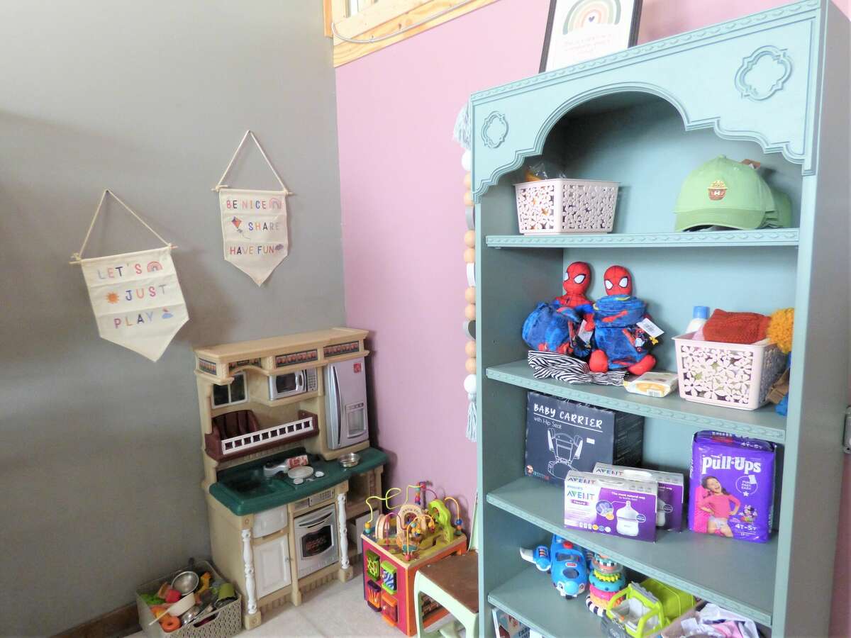 Manistee children's resale shop now open for business