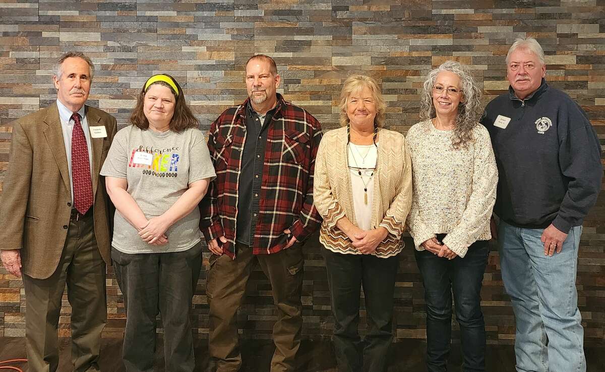 The William M. BeDell Achievement and Resource Center (arc) held its annual meeting Tuesday and honored employees for their service. Employees recognized for more than 35 years of service were, from left, Dr. Frederic Golden, Grace Daubman, Joe Crawford, Donna Bailey, Terri Schulte and Robert Hunt, Jr. 