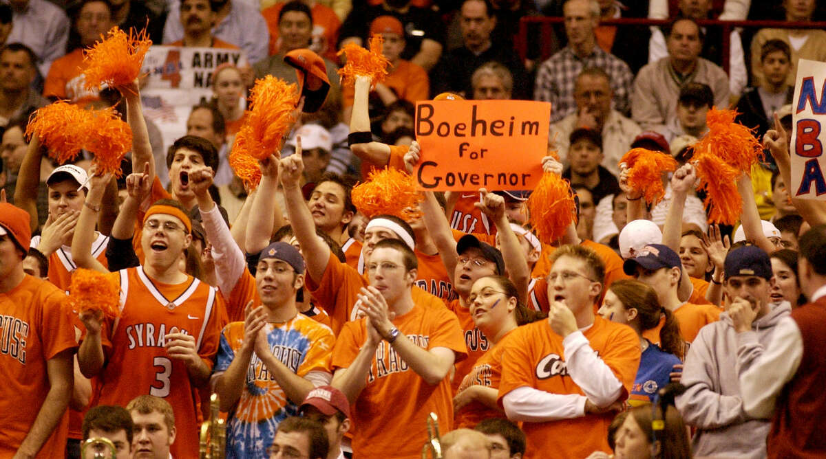 Syracuse fans show their appreciation for coach Jim Boeheim during the NCAA Eastern regional championships at Pepsi Arena on Sunday, March 30, 2003.