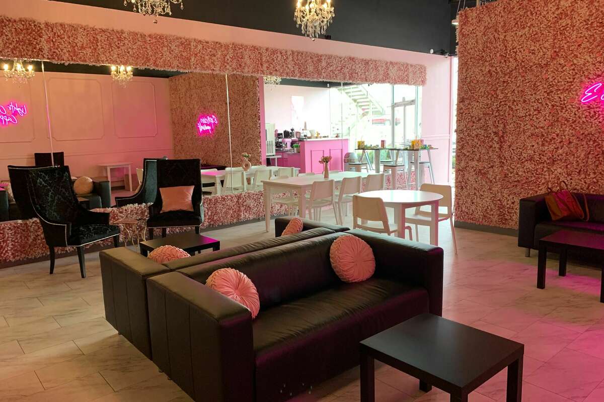 San Antonio opens new cafe Pink Cappuccino in Stone Oak