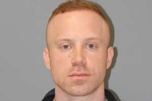 Warrant: Suspended state trooper helped girlfriend ID informant