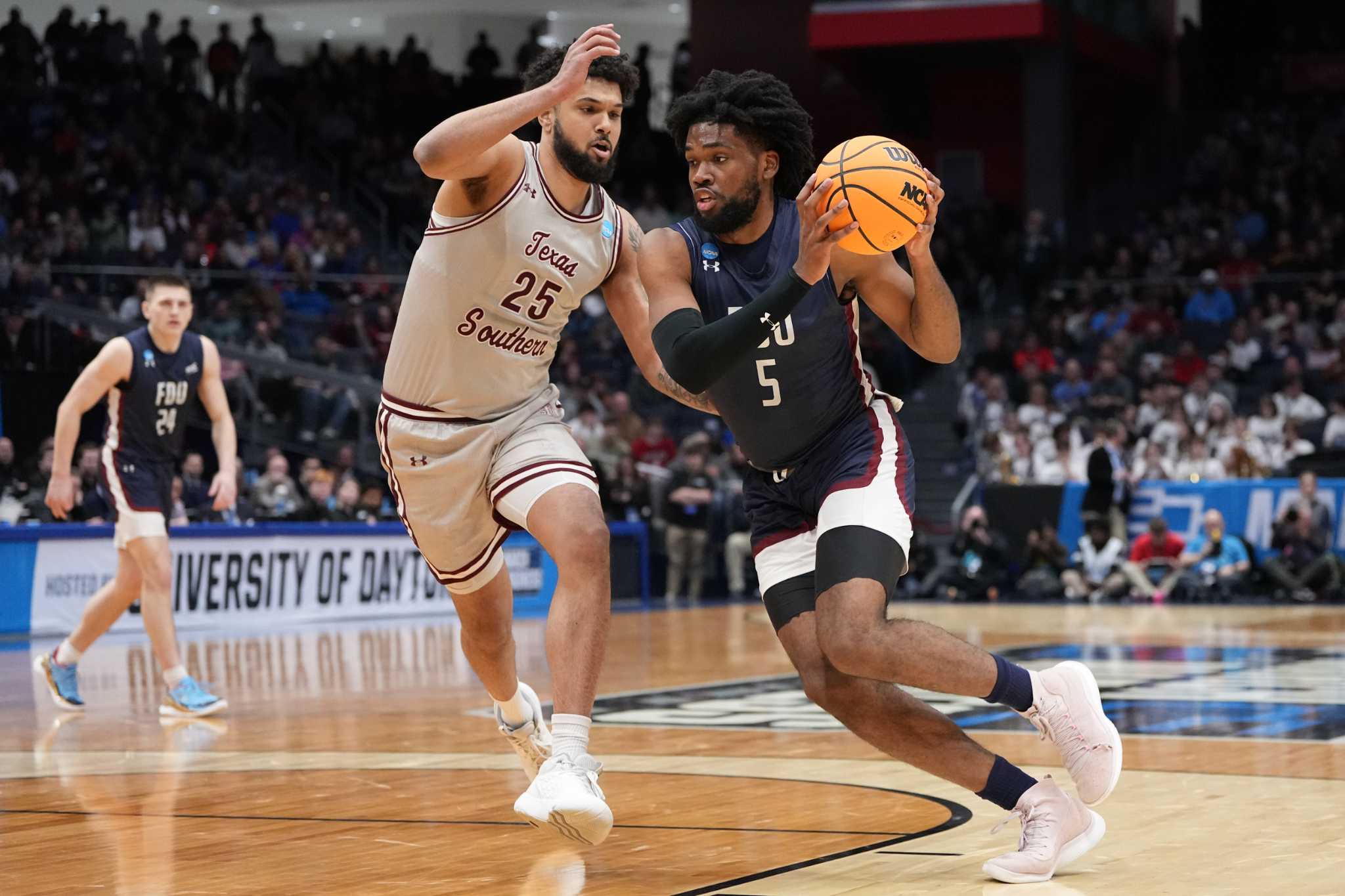 Texas Southern basketball Tigers get trounced by Fairleigh Dickinson