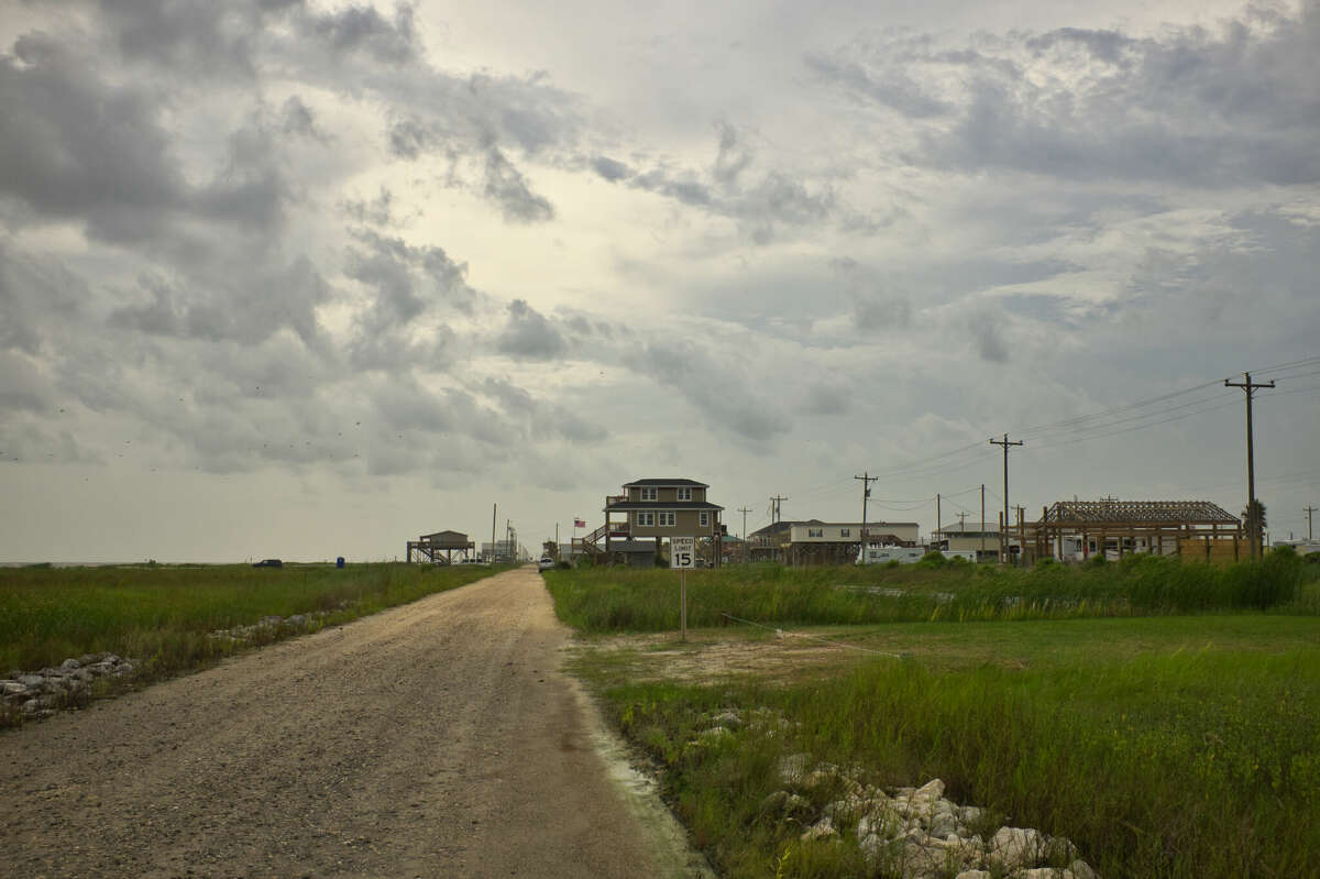 Mother and two daughters drown off La. Gulf Coast, one sibling rescued.