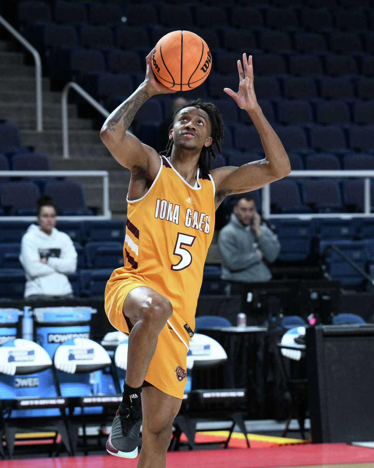 UConn men's basketball faces another firstround hurdle in Iona