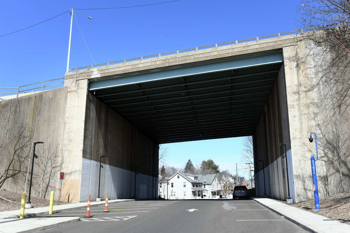 Big-time traffic trouble: Saugatuck I-95 bridge swap dates set