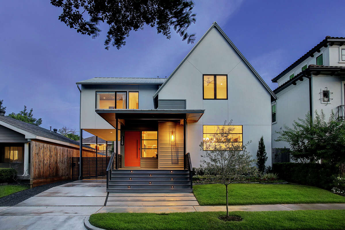 This Montrose home, designed by 2Scale Architects, will be on the 2023 Modern Architecture and Design Society's Modern Home Tour.