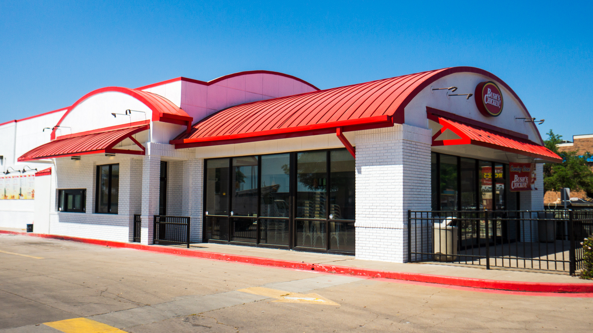Bush's Chicken opens second Laredo location