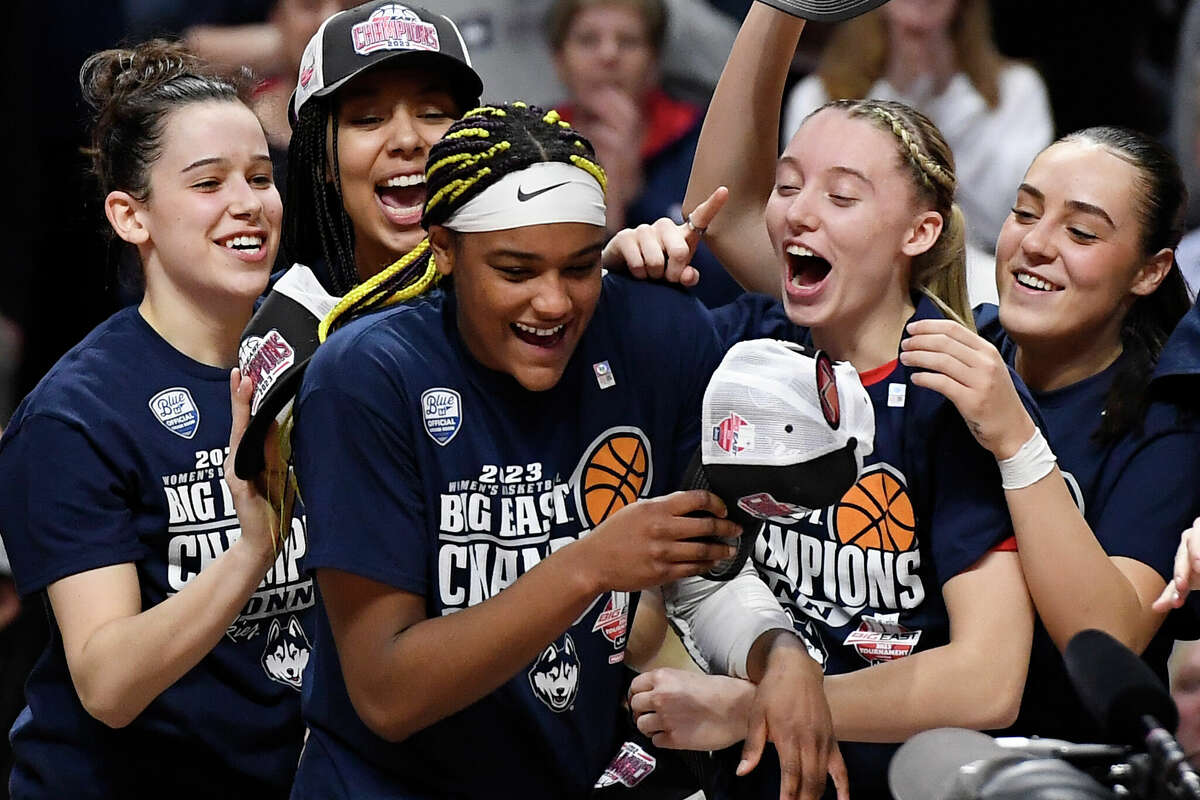 espnW on X: LSU and UConn are now the co-favorites to win the 2024  national championship 