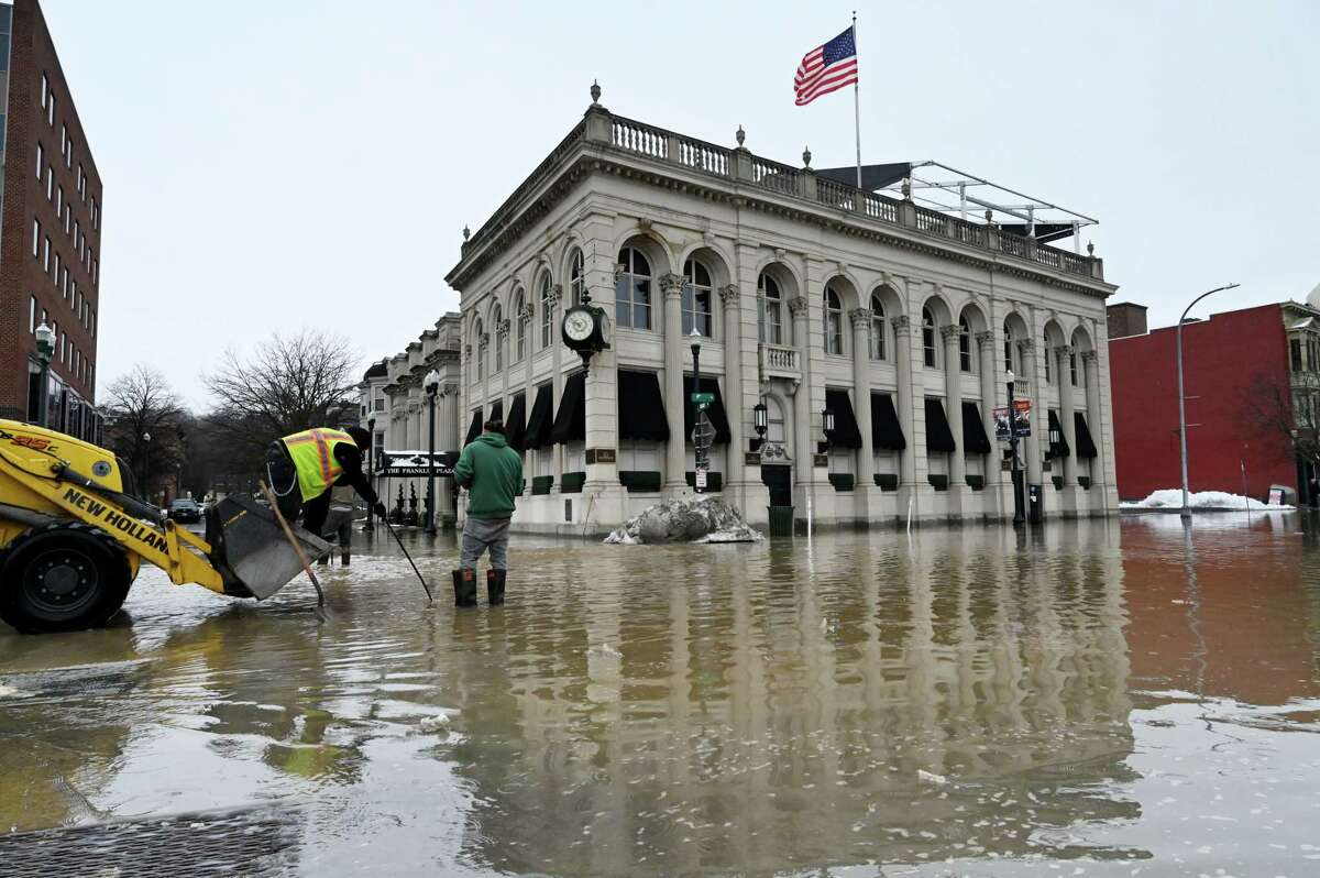 Troy water main break not expected to affect holiday revelry