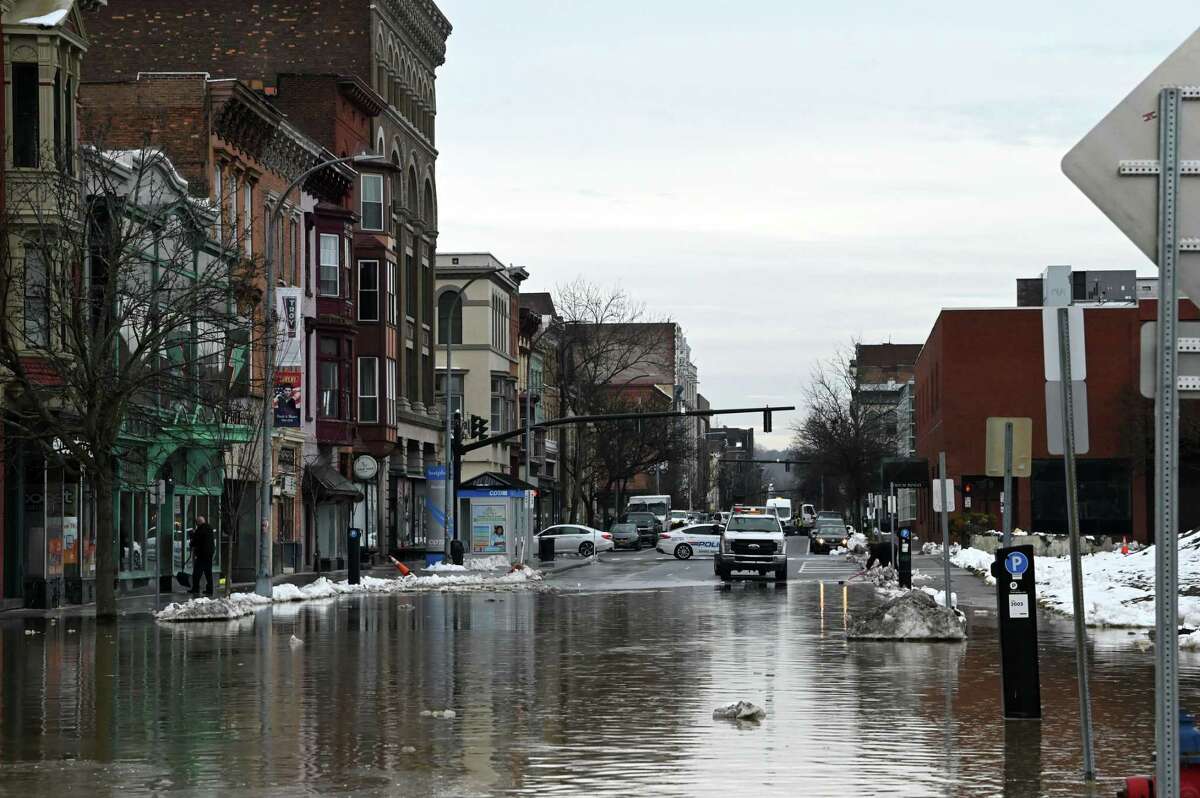 Troy water main break not expected to affect holiday revelry