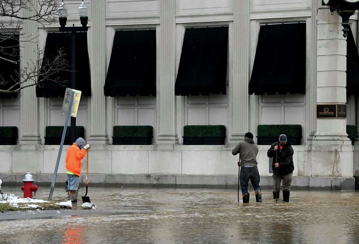 Troy water main break not expected to affect holiday revelry