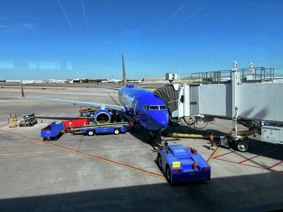 Vonlane luxury bus vs. Southwest flight from San Antonio to Dallas