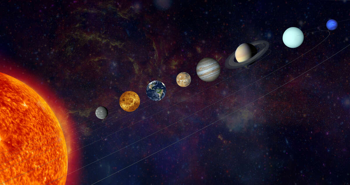 Five planets will be visible on March 28th: Venus, Jupiter, Mars, Mercury and Uranus, according to StarWalk. 