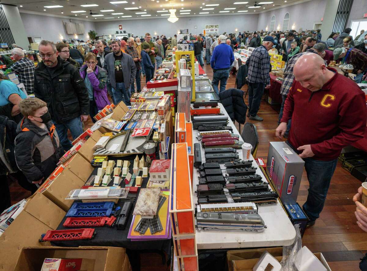 Photos Train show at the Polish Community Center