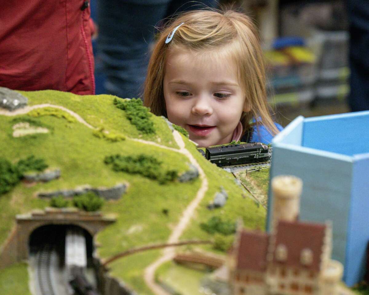 Photos Train show at the Polish Community Center