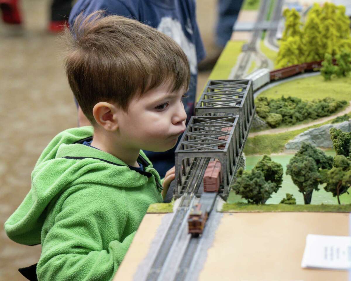 Photos Train show at the Polish Community Center