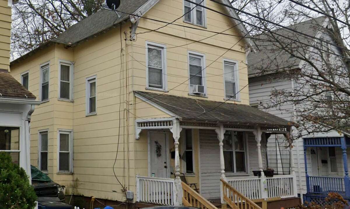 A fire at this Willis Street home displaced nine people Friday afternoon, the New Haven Fire Department said.