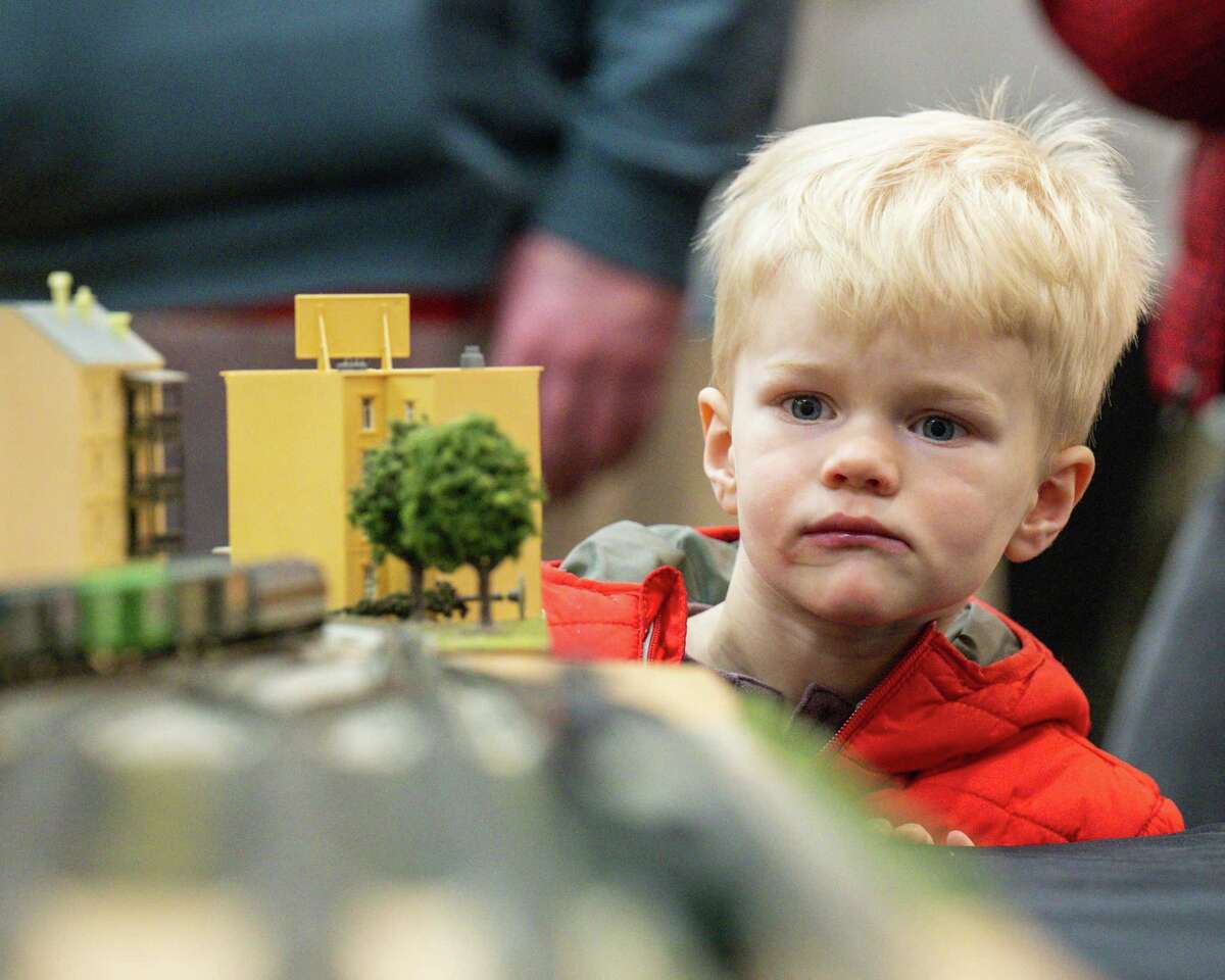 Photos Train show at the Polish Community Center