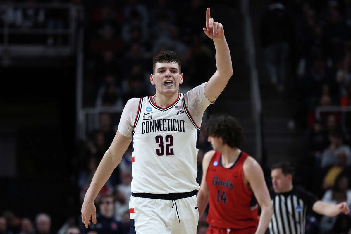 UConn Men s Basketball HaroldJanine