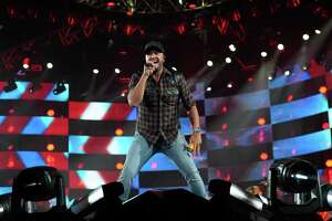 Luke Bryan at Houston Rodeo: Biggest crowd of the year