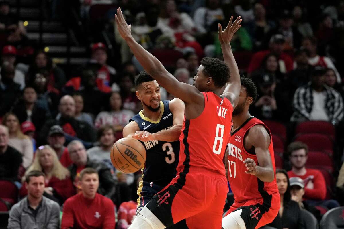 Houston Rockets fall to New Orleans Pelicans; winning streak ends