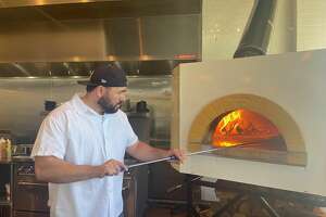 Danbury resident brings wood-fired Neapolitan pies to Norwalk