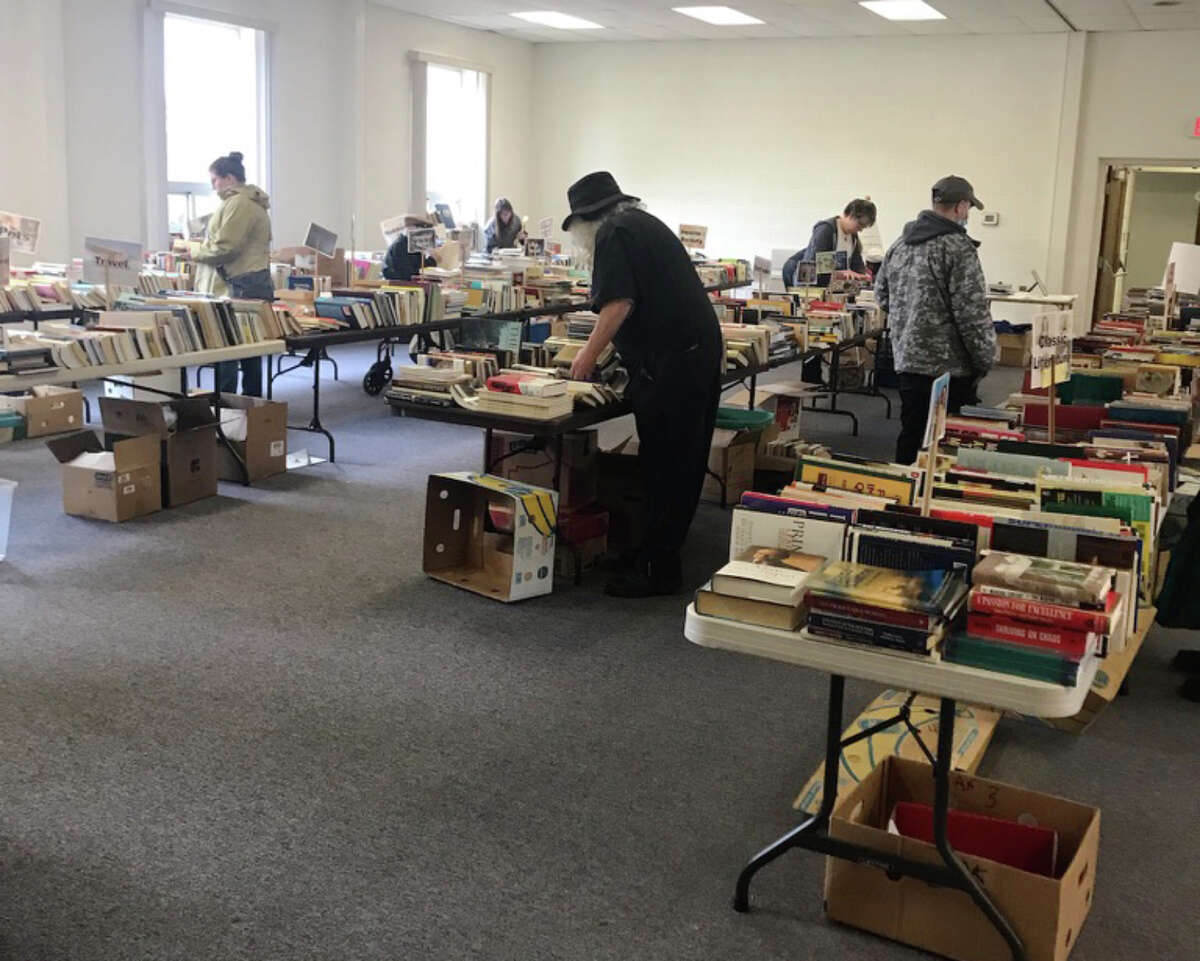 AAUWBig Rapids collecting used books for annual sale