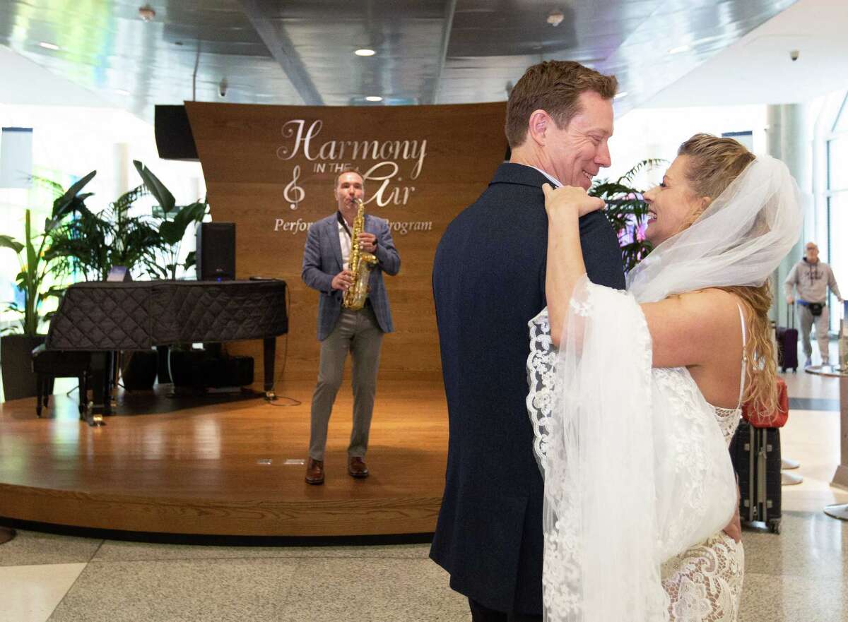 Hobby Airport wedding Longdistance couple weds during layover