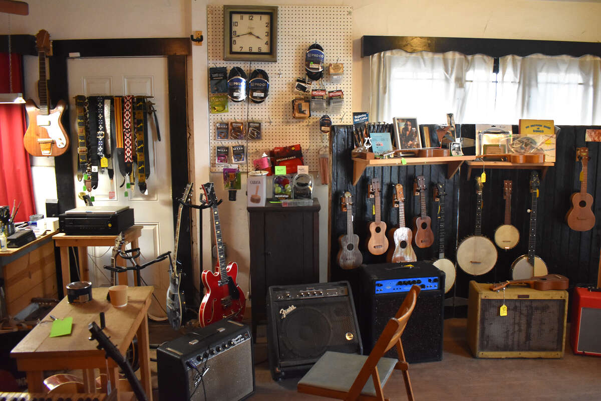 This California guitar shop is the favorite of Taylor Swift